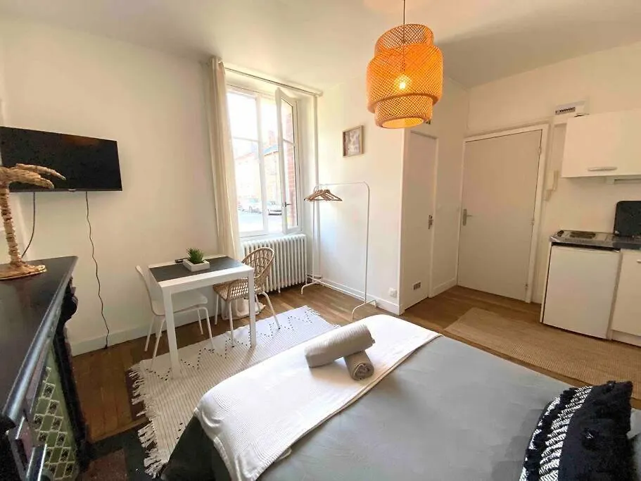 רן Charmant Studio Au Calme Proche Centre Ville דירה
